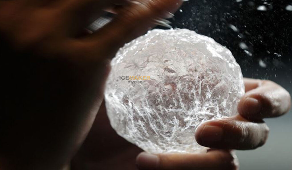 ice ball by hand